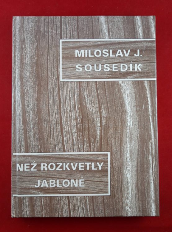 Než rozkvetly jabloně